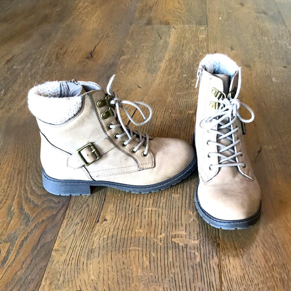 Girls Mia boot in good condition☺︎︎